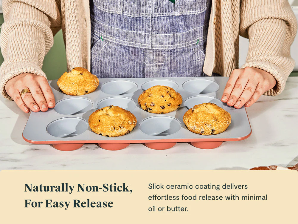 Mini Bakeware Set with Storage - Image 16