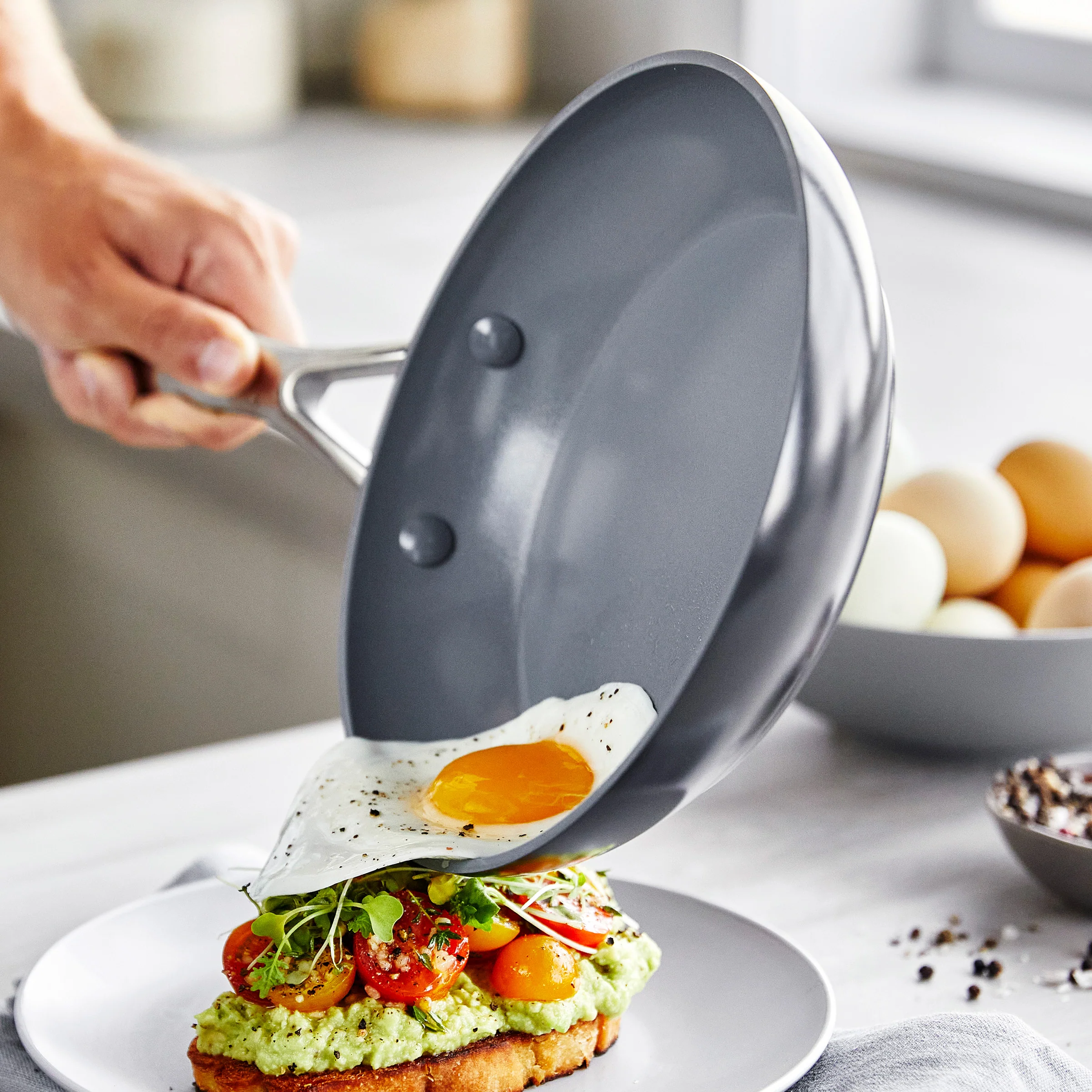Valencia Pro Ceramic, Nonstick, Hard Anodized Fry Pan, 8" - Image 4